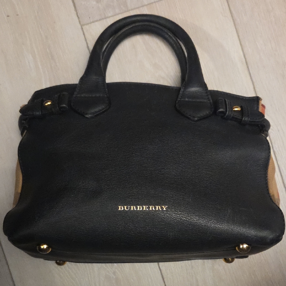Burberry Banner Tote Handbag in Leather - Picture 1 of 16